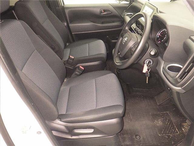 Toyota NOAH 2023 8048924-5