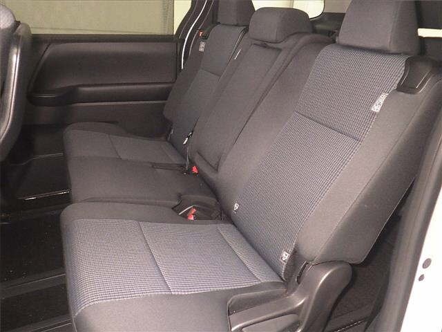 Toyota NOAH 2023 8048924-7