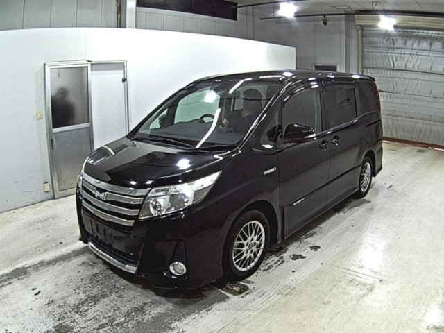 Toyota NOAH 2016 8048926-4