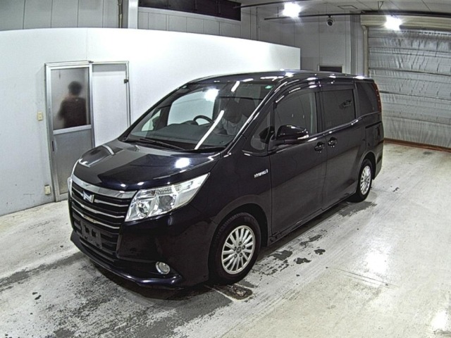 Toyota NOAH 2015 8048927-4