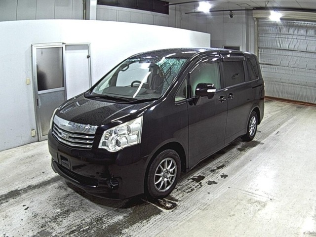 Toyota NOAH 2013 8048928-4