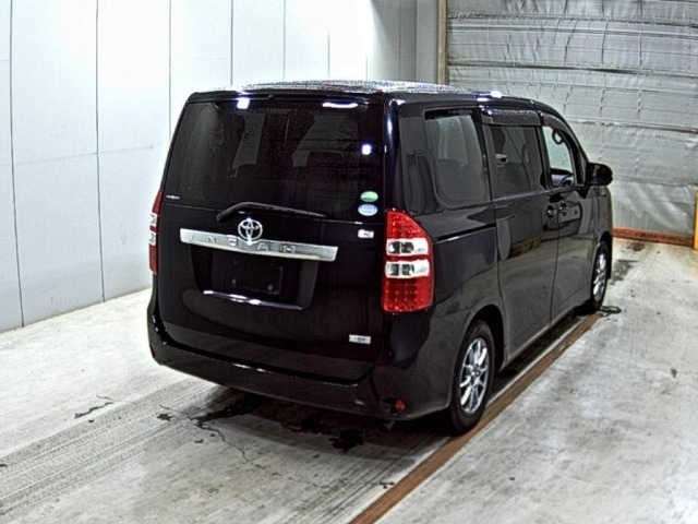 Toyota NOAH 2013 8048928-5