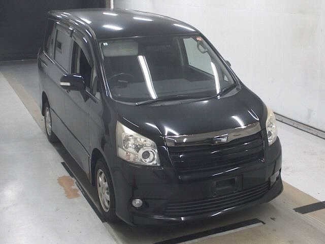 Toyota NOAH 2009 8048931-0