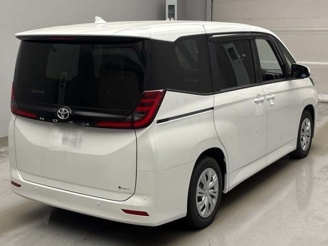 Toyota NOAH 2026 8048934-1