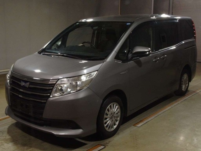 Toyota NOAH 2016 8048935-0
