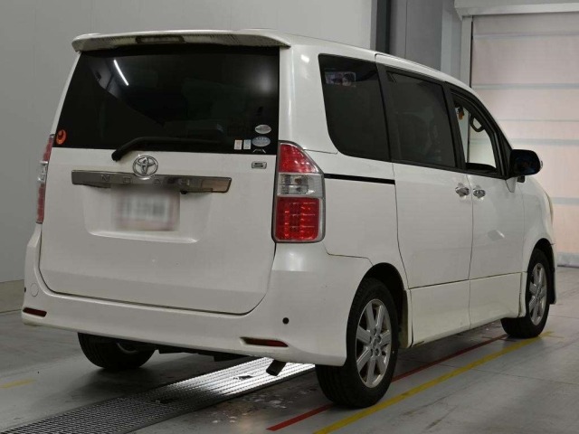 Toyota NOAH 2009 8048949-1