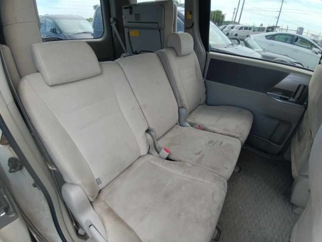 Toyota NOAH 2009 8048949-12