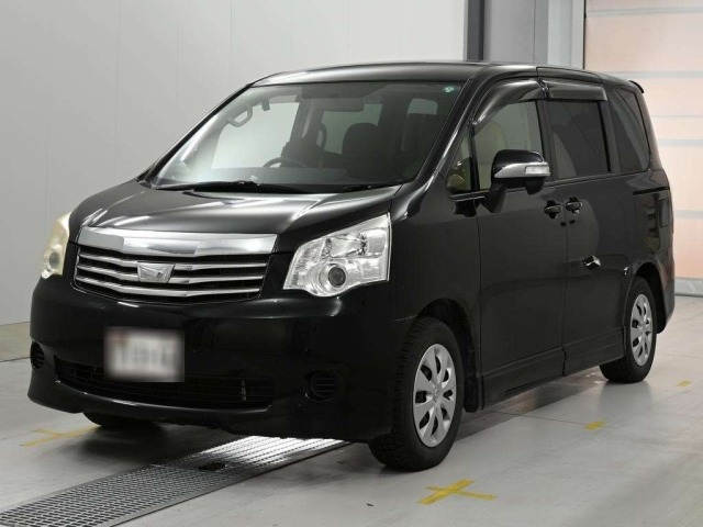 Toyota NOAH 2013 8048950-0