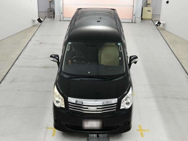 Toyota NOAH 2013 8048950-7