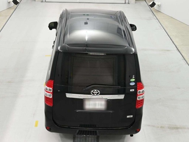 Toyota NOAH 2013 8048950-8
