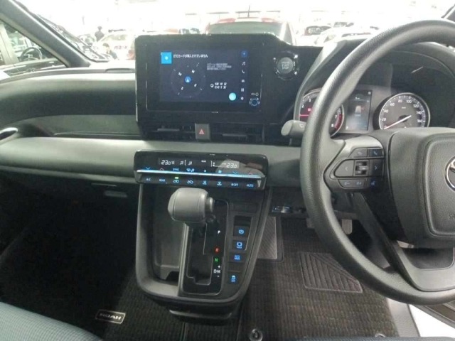 Toyota NOAH 2026 8048951-11