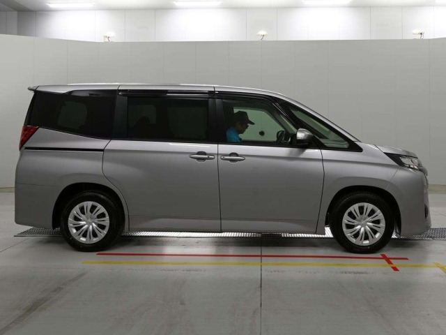 Toyota NOAH 2026 8048951-3