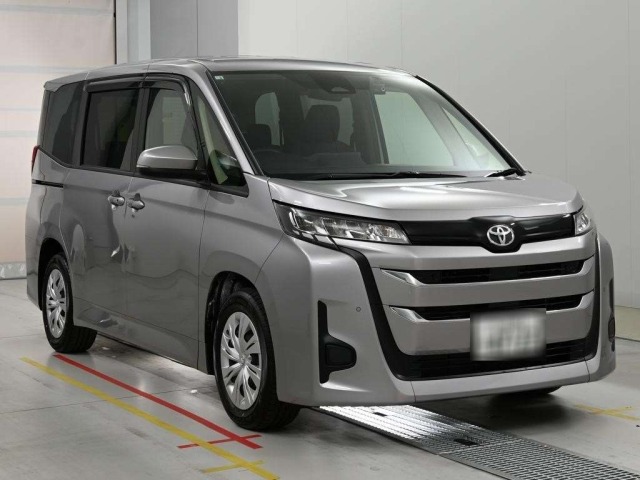Toyota NOAH 2026 8048951-5