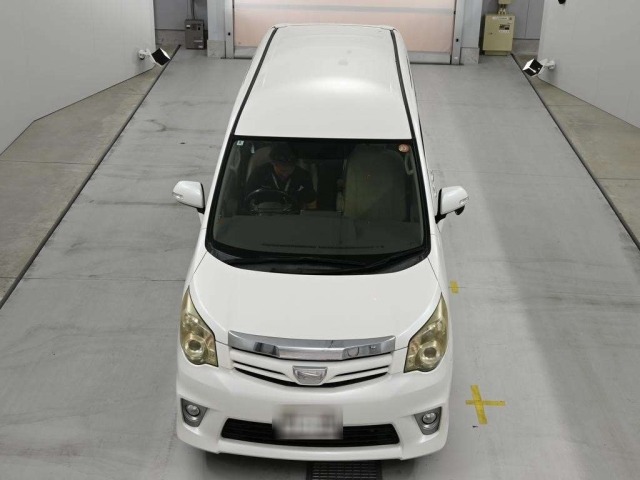 Toyota NOAH 2012 8048952-7