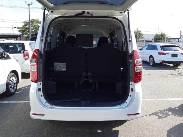 Toyota NOAH 2010 8048954-11