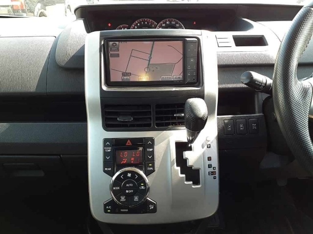 Toyota NOAH 2010 8048954-9