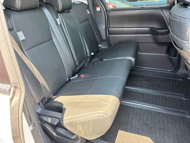 Toyota NOAH 2022 8048957-8