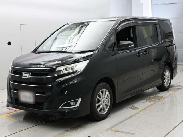 Toyota NOAH 2017 8048968-0
