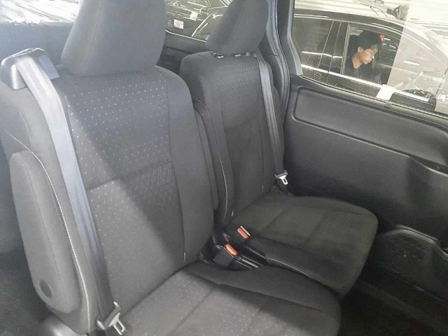 Toyota NOAH 2017 8048968-11