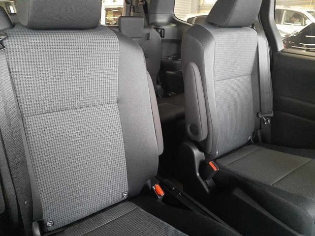 Toyota NOAH 2026 8048970-11