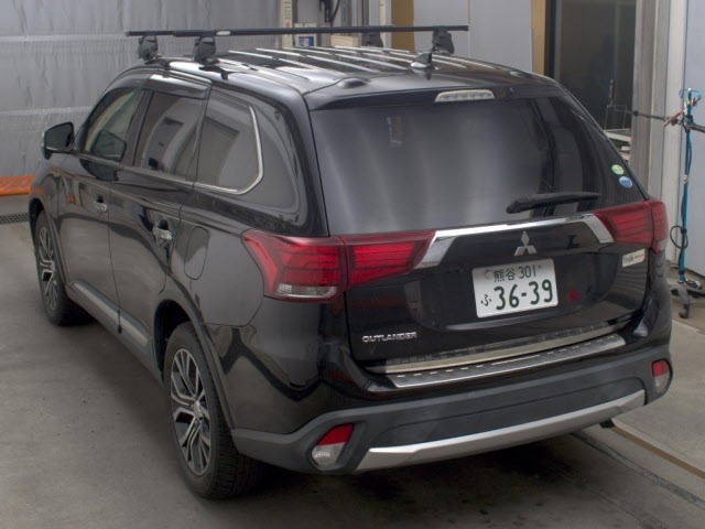Mitsubishi OUTLANDER 2016 8040657-1