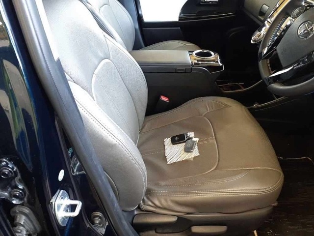 Toyota PRIUS 2019 8049483-8
