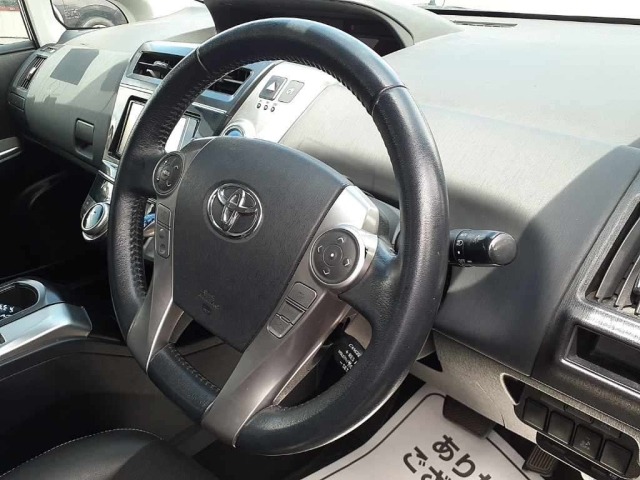 Toyota PRIUS 2018 8049497-9
