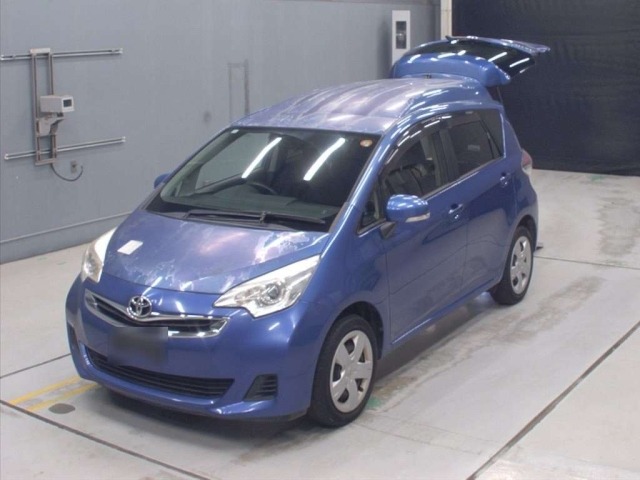 Toyota RACTIS 2015 8049616-0