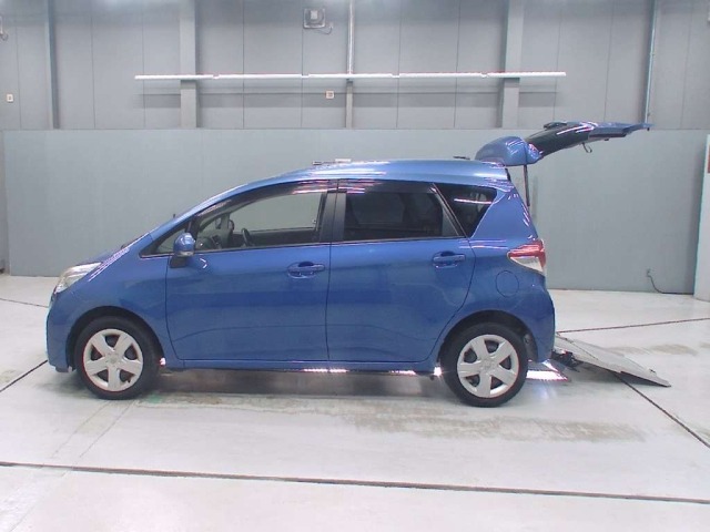 Toyota RACTIS 2015 8049616-4