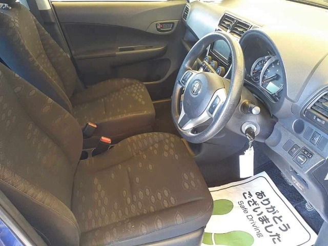 Toyota RACTIS 2015 8049616-8