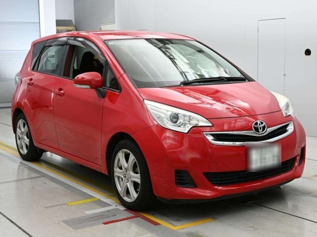 Toyota RACTIS 2016 8049632-5
