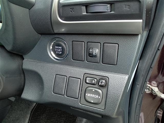Toyota RACTIS 2012 8049639-16