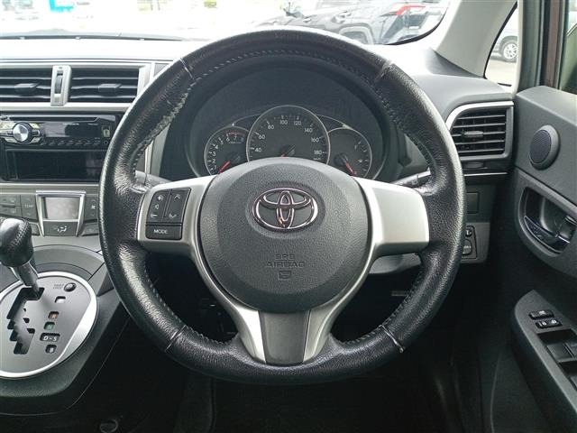 Toyota RACTIS 2012 8049639-2