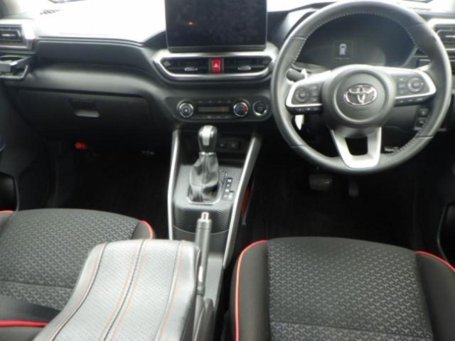 Toyota RAIZE 2020 8049010-3