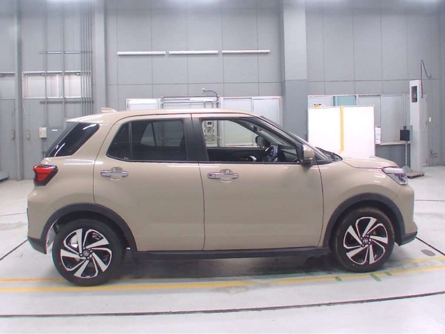 Toyota RAIZE 2023 8049030-3