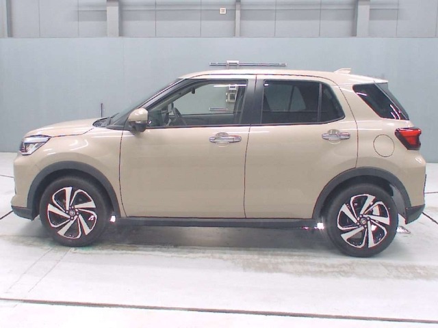Toyota RAIZE 2023 8049030-4