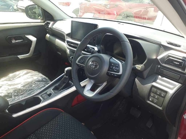 Toyota RAIZE 2026 8049050-9