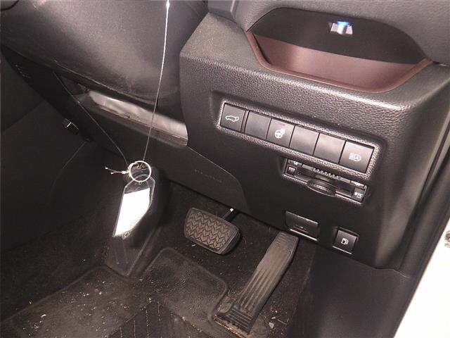 Toyota RAV4 2019 8049206-8