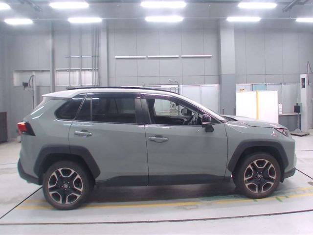 Toyota RAV4 2021 8049241-3