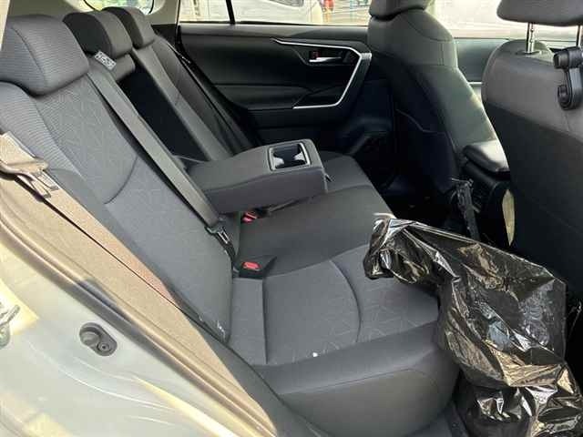Toyota RAV4 2019 8049246-8