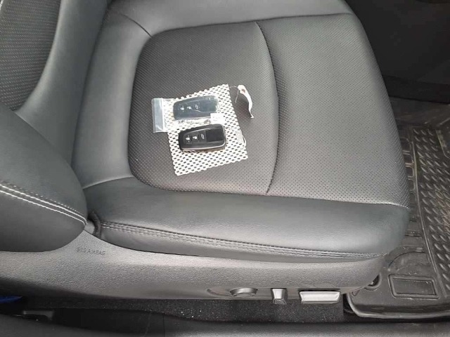 Toyota RAV4 2022 8049299-10