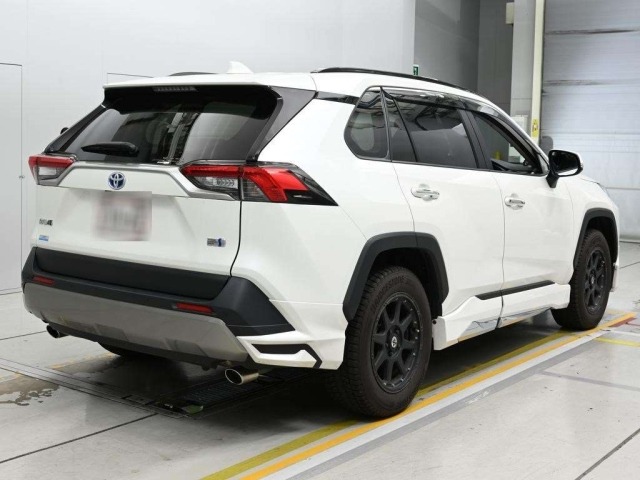 Toyota RAV4 2022 8049300-1