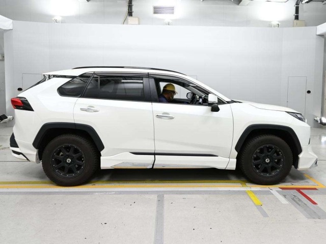 Toyota RAV4 2022 8049300-3