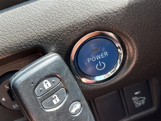 Toyota SAI 2017 8049823-2