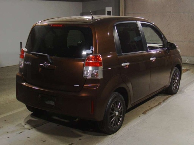 Toyota SPADE 2015 8034547-1