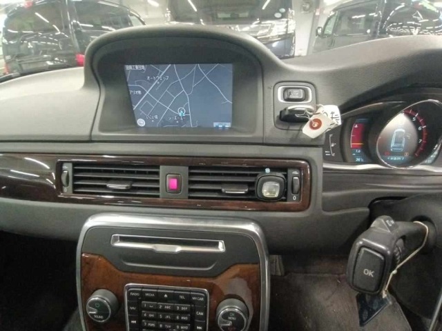 Volvo V70 2013 8041998-11