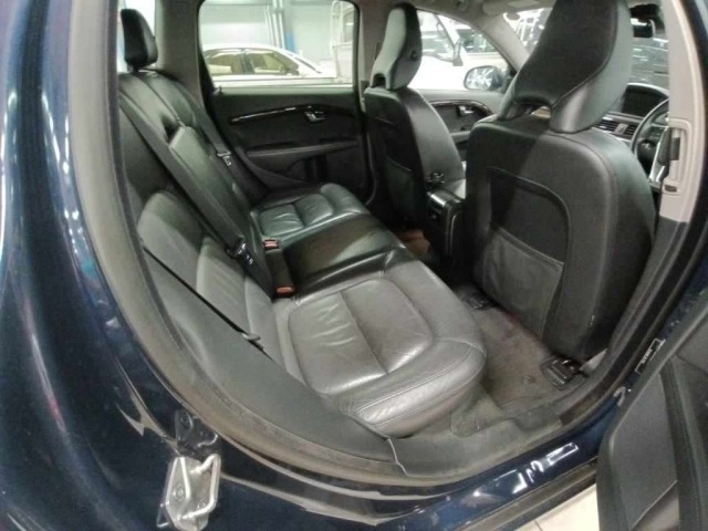 Volvo V70 2013 8041998-12