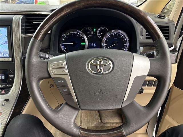 Toyota VELLFIRE 2013 8046971-1