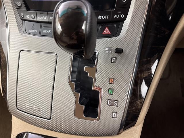 Toyota VELLFIRE 2013 8046971-21