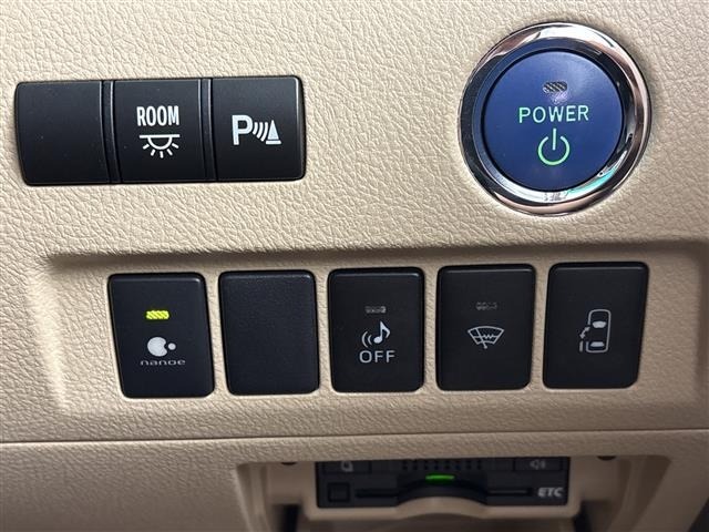 Toyota VELLFIRE 2013 8046971-8